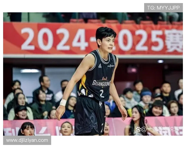 杨舒予谈罚球低迷:已到承担责任的年纪 将不断调整提升表现 杨舒予谈罚球低迷:已到承担责任的年纪 将不断调整提升表现